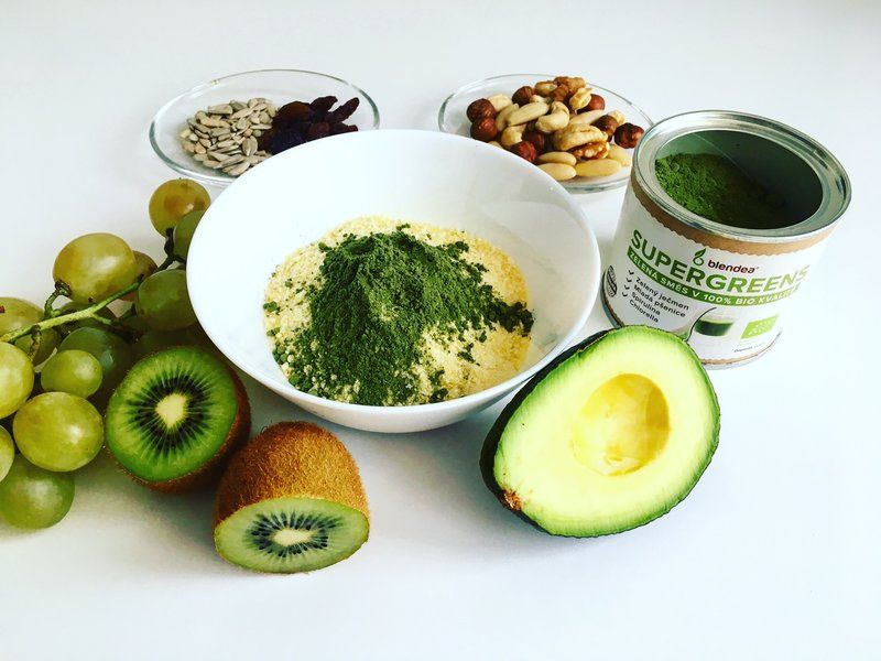 Jáhlova smoothie bowl s Blendeou SUPERGREENS