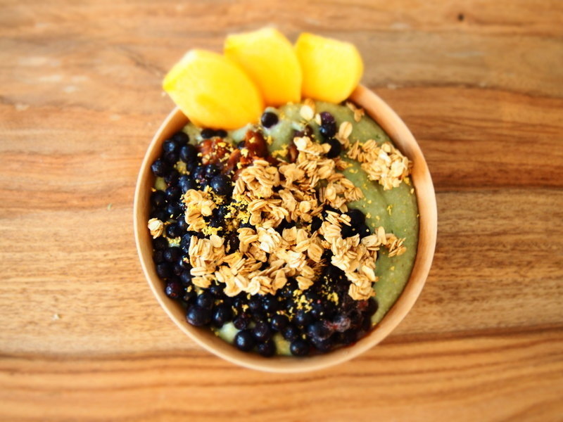 kokosová smoothie bowl