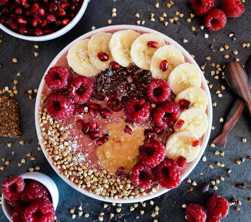 smoothie bowl s ovocem