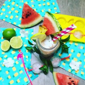 melounové smoothie s ananasem a limetkou