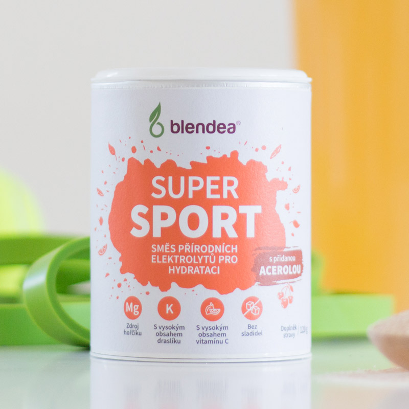 Produktu Blendea SUPERSPORT s nápojem v pozadí